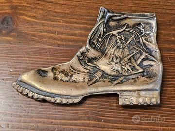 Bel posacenere vintage in bronzo