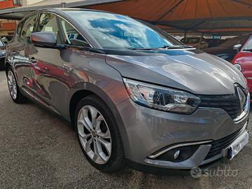 Renault Scenic Scénic dCi 8V 110 CV