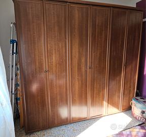 Armadio in legno 6 ante 