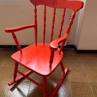 Sedia dondolo vintage rossa