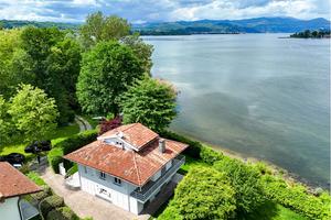 VILLA PIEDS DANS L'EAU