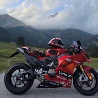 Ducati Panigale v4s 2025