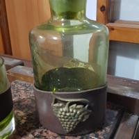 bottiglia e bicchieri 