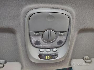 Plafoniera anteriore KIA CARENS del 2005