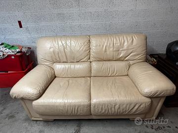 Divano 2 posti in pelle beige