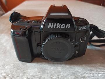 Nikon F90