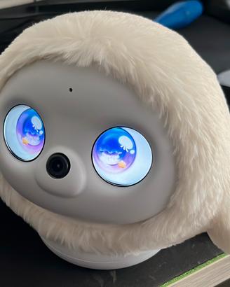 Robot cucciolo da compagnia