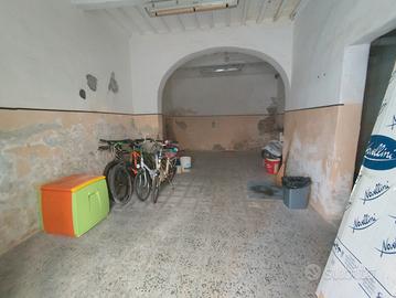 Garage/fondo commerciale CENTRO