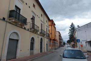 Locale Commerciale 100mq + 100mq Esterni - Corso G