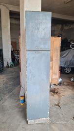 armadio anni 50 in legno