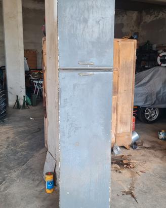 armadio anni 50 in legno