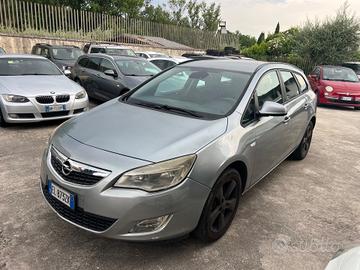 Opel Astra 1.7 CDTI 110CV Sports Tourer Cosmo Flee