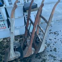 Carretto in legno antico