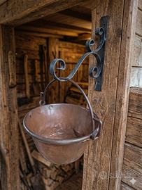 padella rame con mensola ferro vintage