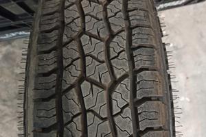 N.2 gomme nuove su cerchi in ferro DAIHATSU FEROZA