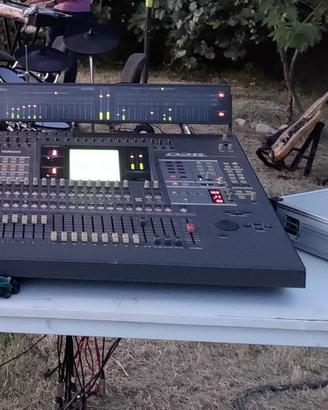 Mixer Digitale YAMAHA 02 R