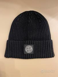 CAPPELLO STONE ISLAND NERO MODELLO CLASSICO