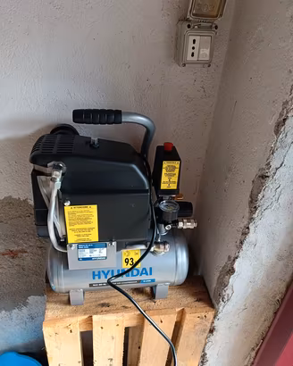 compressore 6 litri Hyundai pari a nuovo 