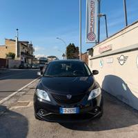 Lancia Ypsilon 1.0 FireFly 5 porte S&S Hybrid Ecoc