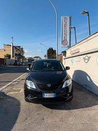 Lancia Ypsilon 1.0 FireFly 5 porte S&S Hybrid Ecoc