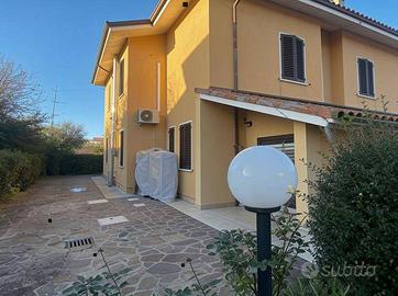 Immobile in asta di 205 m² con 4 locali e box auto