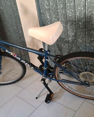 BICICLETTA MISURA 24 TIPO MOUNTAIN-BIKE 