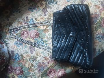 borsa a tracolla con catena
