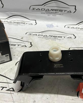 Supporto Motore Land Cruiser 90 3.0 D 1237167060