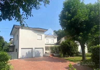 VILLA SINGOLA A CARPI