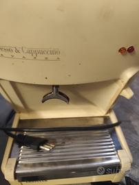 macchina da caffè espresso e cappuccino 