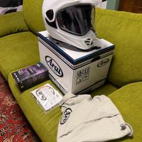 Casco Arai Tour-X5 + interfono Cardo Packtalk Neo