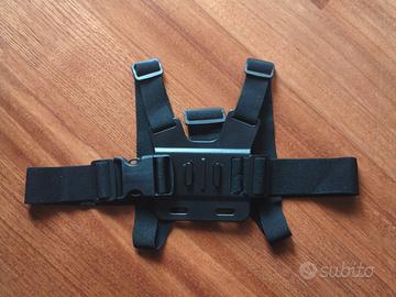 Imbragatura a cinghie per action cam