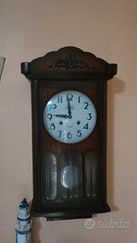 Orologio a pendolo antico