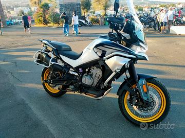 cf moto mt 800 explorer