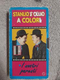 VHS Stanlio e Ollio a colori "I NOSTRI PARENTI"