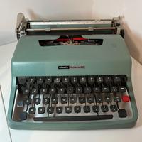 Macchina Scrivere Olivetti Lettera 32 Con Custodia