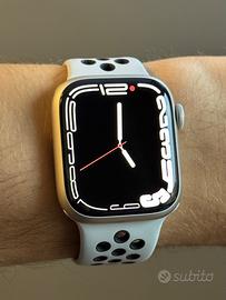 Apple Watch 7 Nike / Cellular / 41mm