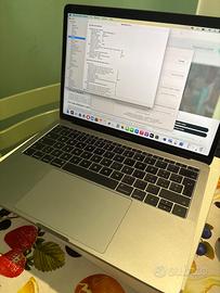 MacBook Pro 13" (2017) - 256GB SSD / 8GB RAM - Sol