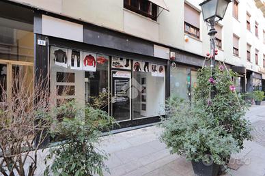 NEGOZIO A ALESSANDRIA