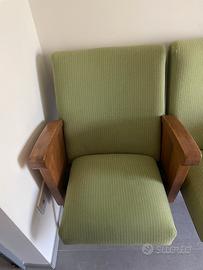 Coppia di poltrone vintage da cinema verde salvia