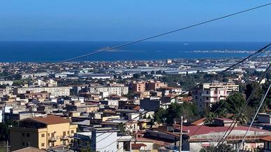 Rif. 1435 Carini, appartamento di mq 100+giardino