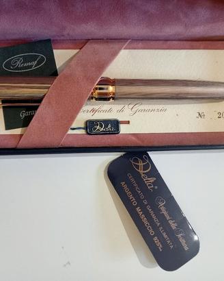 Penna stilografica Delta in argento