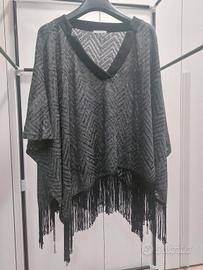 UDQ - Poncho corto lavorato con frange 
