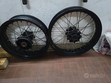 Benelli TRK 502X CERCHI E GOMME