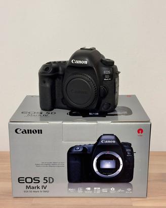 Corredo Canon 5D Mark IV + 5 Ottiche