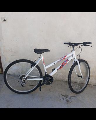 bici bianca
