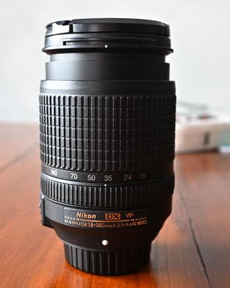 Nikon afs dx 18/140