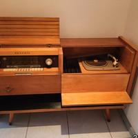 Radio e Giradischi vintage anni 1960