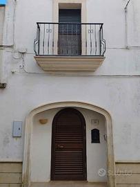 Casa arredata su due piani in centro Vitigliano