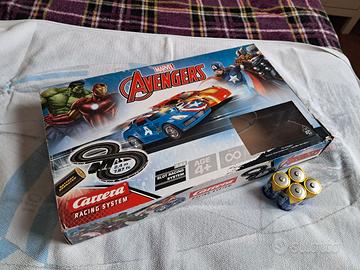 Marvel Avengers Pista Carrera Racing con Batterie